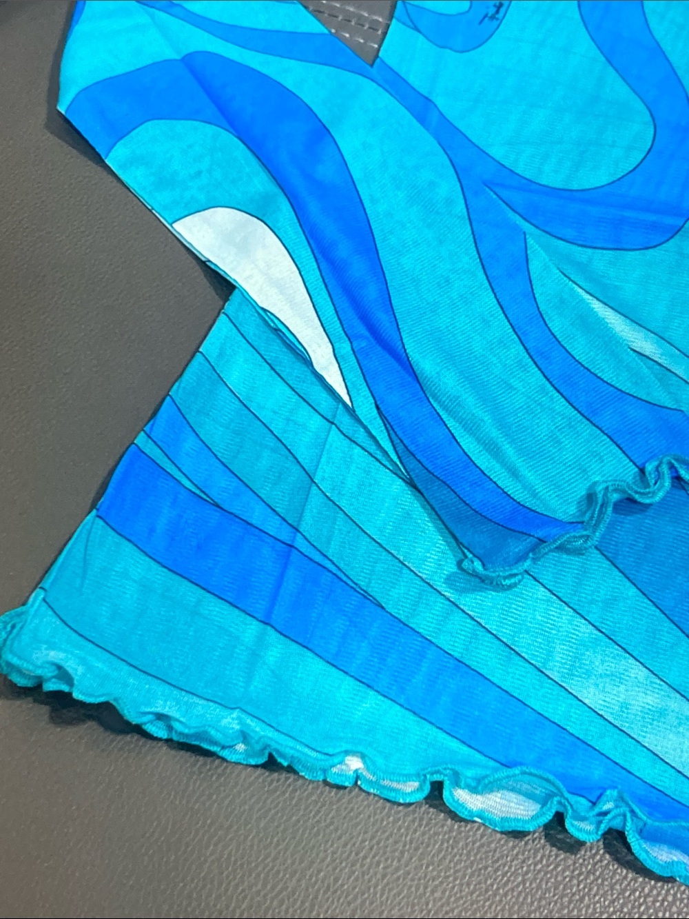 Emilio Pucci Blue & Turquoise Wave-Print Long Sleeve Tee - Picture 8 of 9